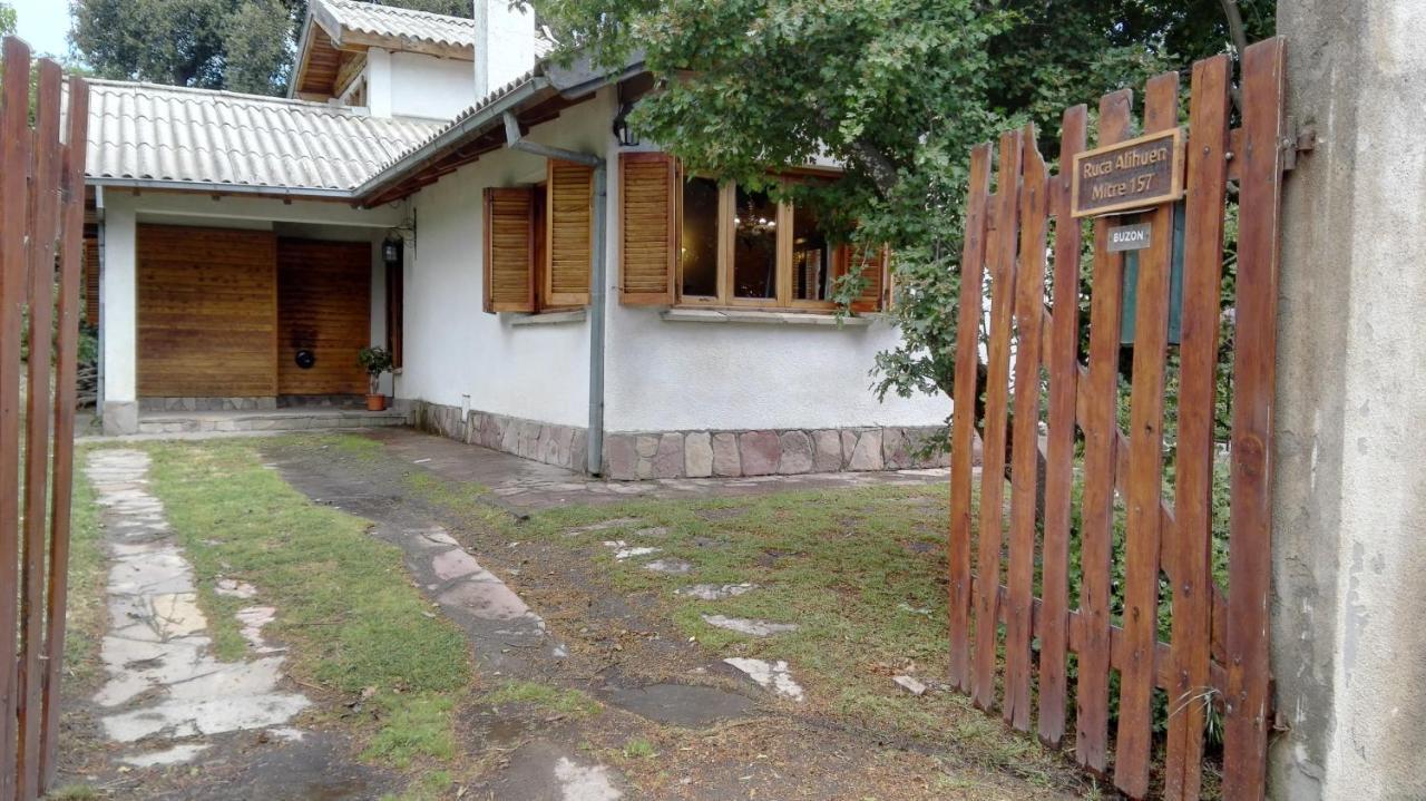 Ruca Alihuen Holiday home *